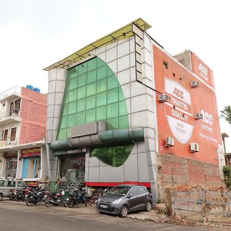 Oyo 45398 Kunal Hotel Etawah Ngoại thất bức ảnh