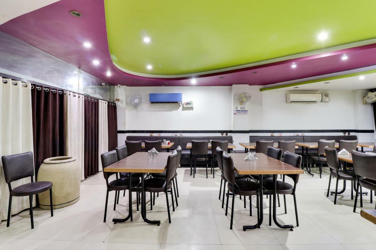 Oyo 45398 Kunal Hotel Etawah Ngoại thất bức ảnh